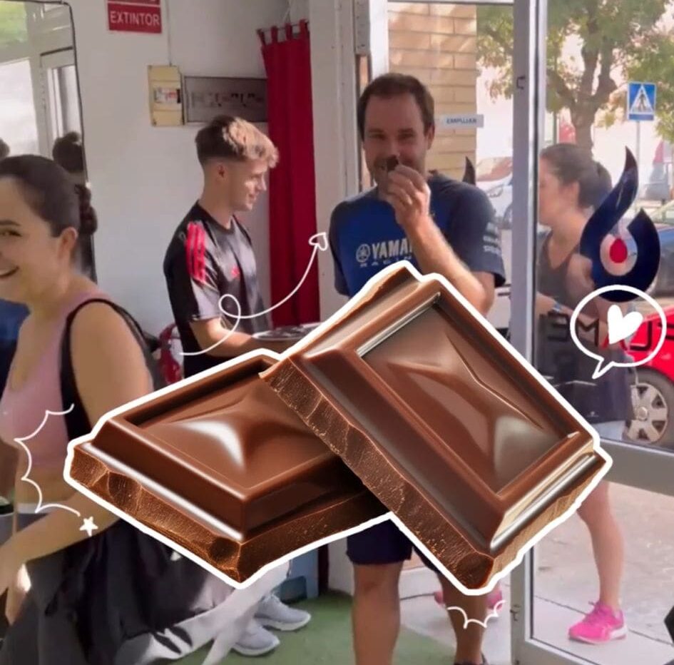 Lee más sobre el artículo Chocolate negro y entrenamiento: ¿aliado o enemigo?